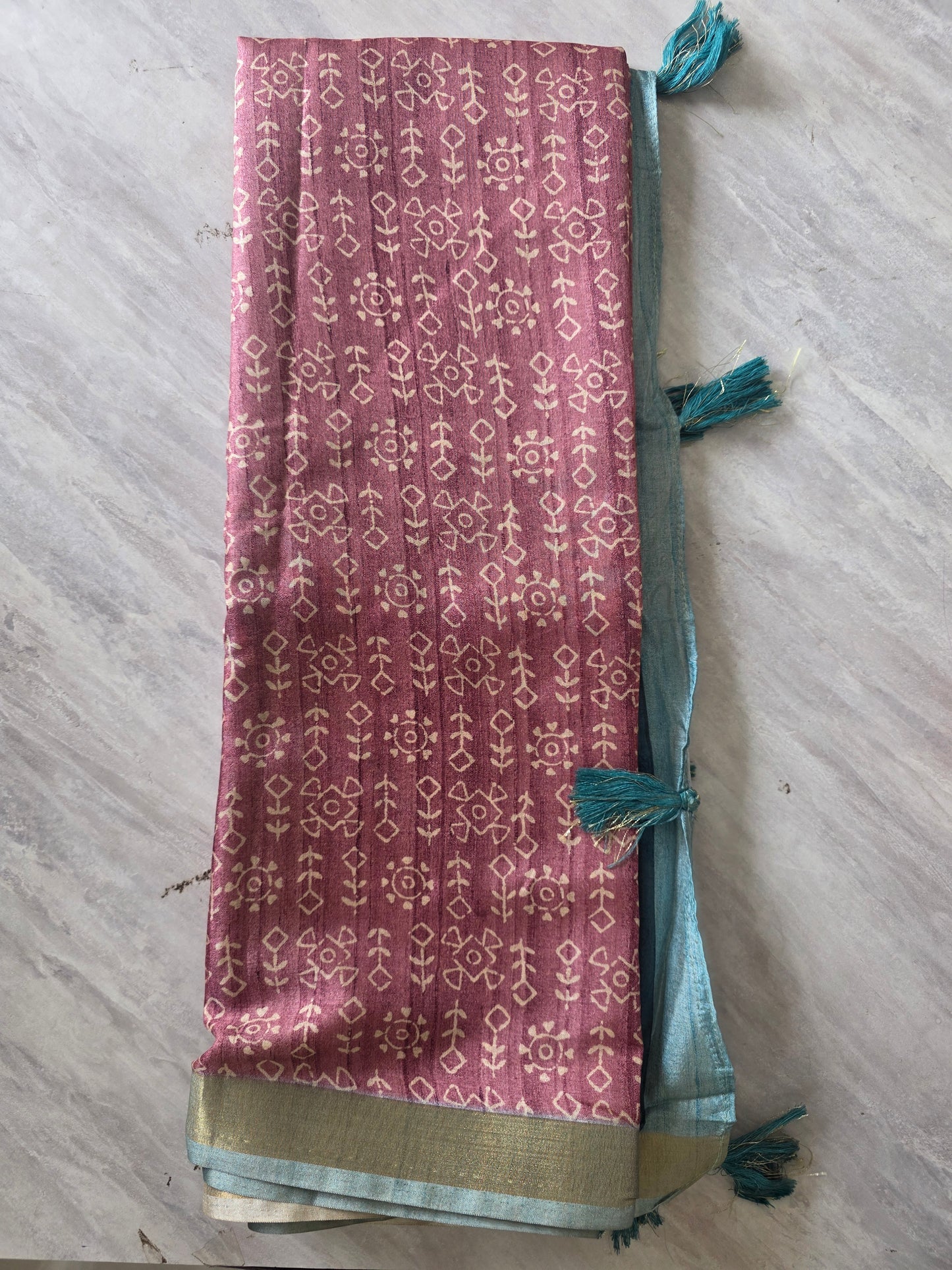 Offer Saree || A379 || 800 ||