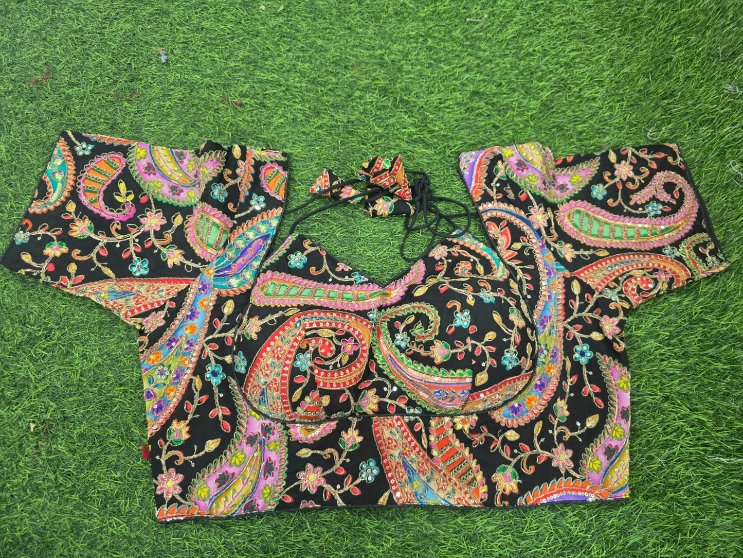Elegant Paisley Embroidered Designer Blouse with Sweetheart Neckline || SS-523 ||
