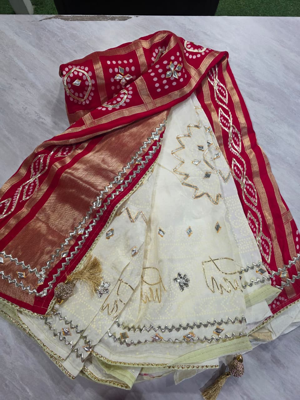 Fancy Designer Saree || A377 || 2500 ||